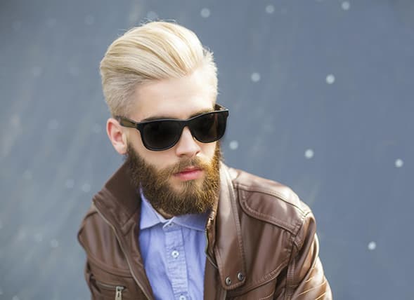 Tinte y baño de color para la barba en barbería de Vigo