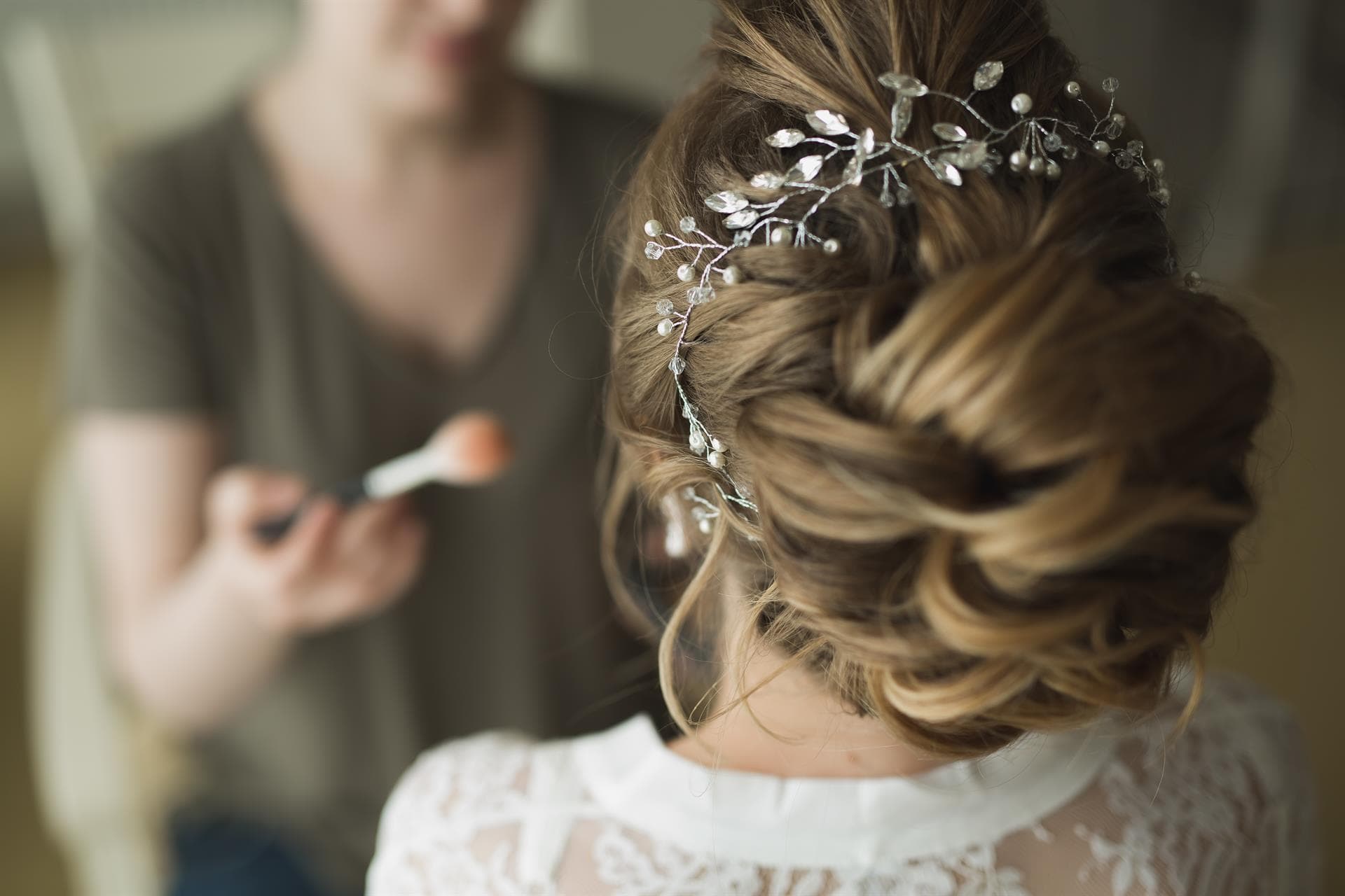 Look deslumbrante de peluquería y estética para eventos en Vigo